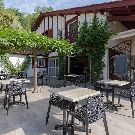 Les Collines Iduki Apartmanhotel 4*