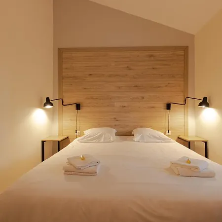 Hotel apartamentowy Les Collines Iduki 4*