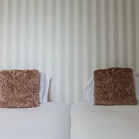 מלון דירות Les Collines Iduki 4*