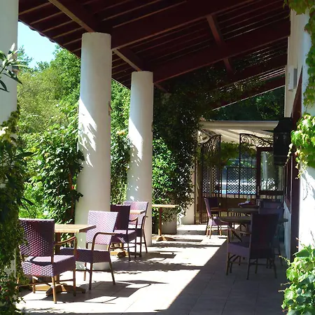 Les Collines Iduki Hotel apartamentowy La Bastide-Clairence