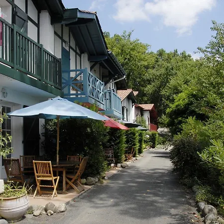 Les Collines Iduki Hotel apartamentowy