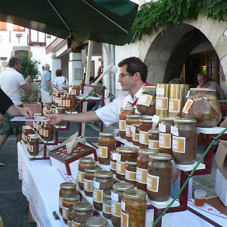 Les Collines Iduki מלון דירות