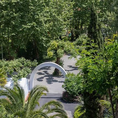 Les Collines Iduki Hotel apartamentowy