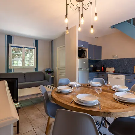 Les Collines Iduki Hotel apartamentowy 4*