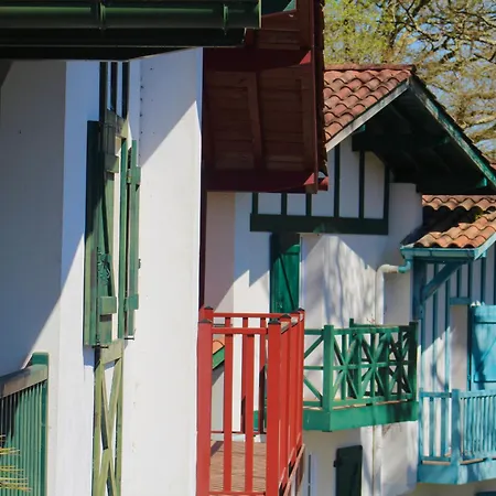 Les Collines Iduki Hotel apartamentowy 4*