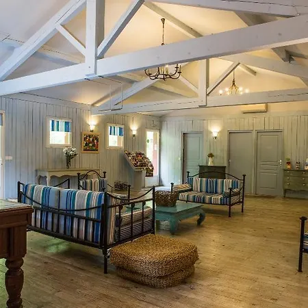 מלון דירות Les Collines Iduki 4*