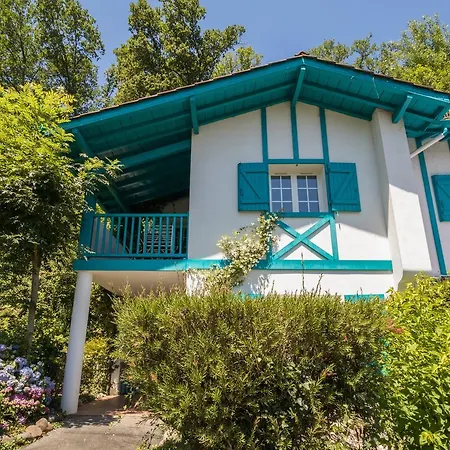 Hotel apartamentowy Les Collines Iduki La Bastide-Clairence