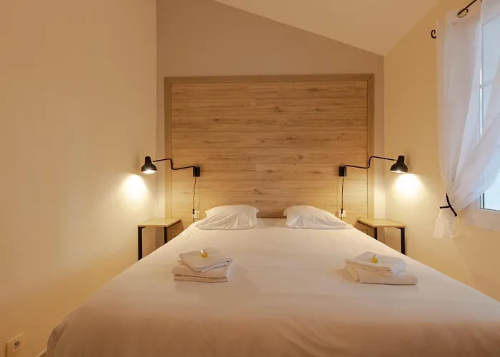 Aparthotel Les Collines Iduki 4*