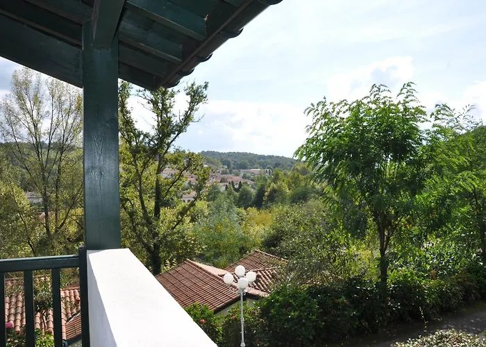 Aparthotel Les Collines Iduki 4*