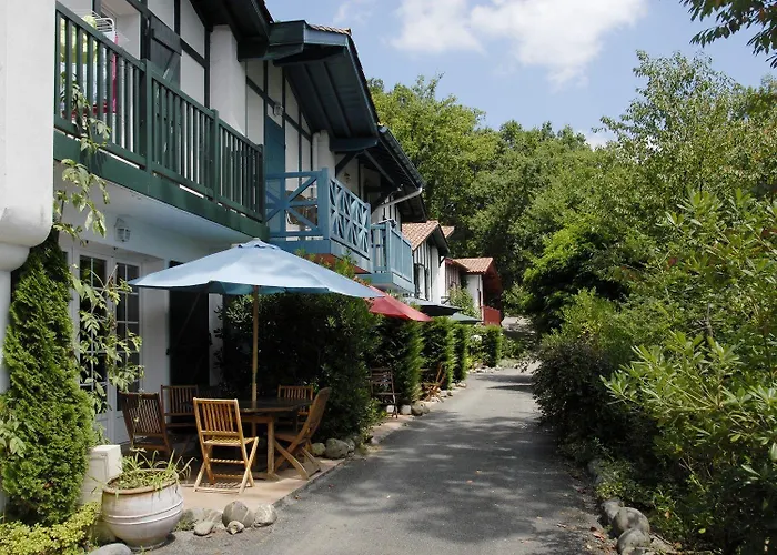 Les Collines Iduki Aparthotel