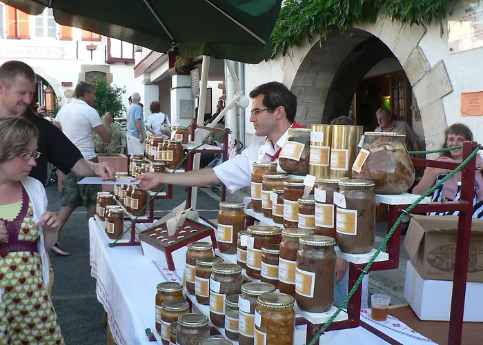Les Collines Iduki Aparthotel