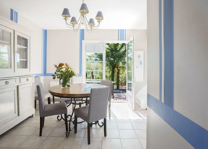 Aparthotel Les Collines Iduki 4*