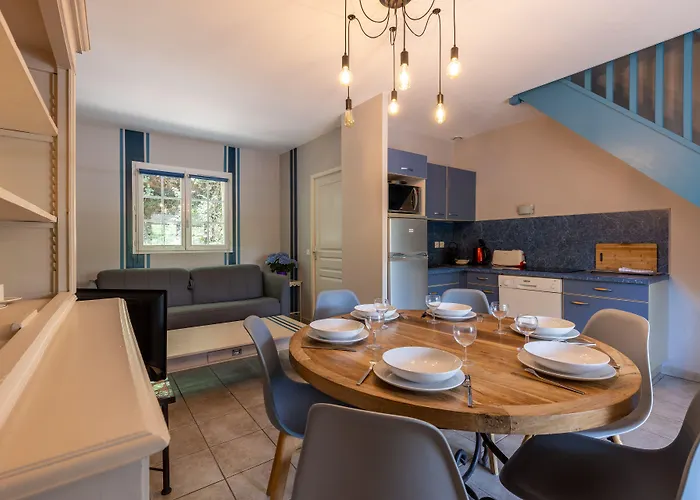 Les Collines Iduki Aparthotel 4*