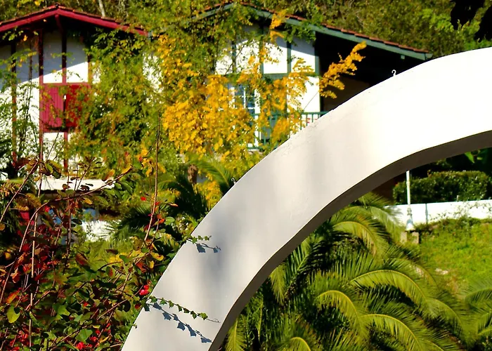 Aparthotel Les Collines Iduki 4*