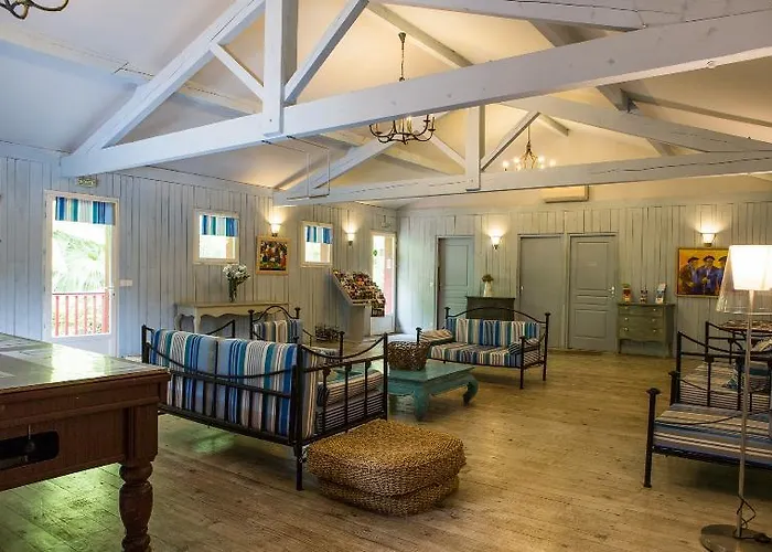 Aparthotel Les Collines Iduki 4*